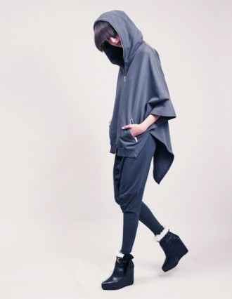 sweatshirt-cape sweatshirt-cape