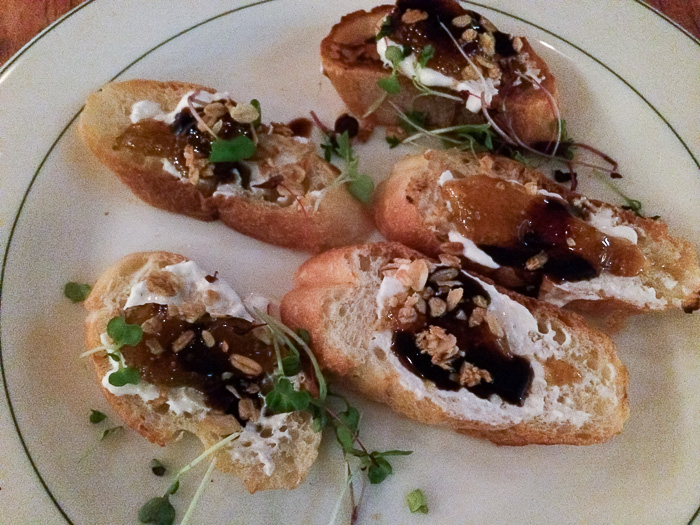 Fig Crostini, Au Za'atar