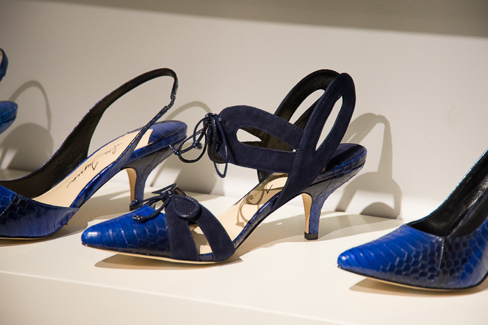 Blue Shoes, Isa Tapia